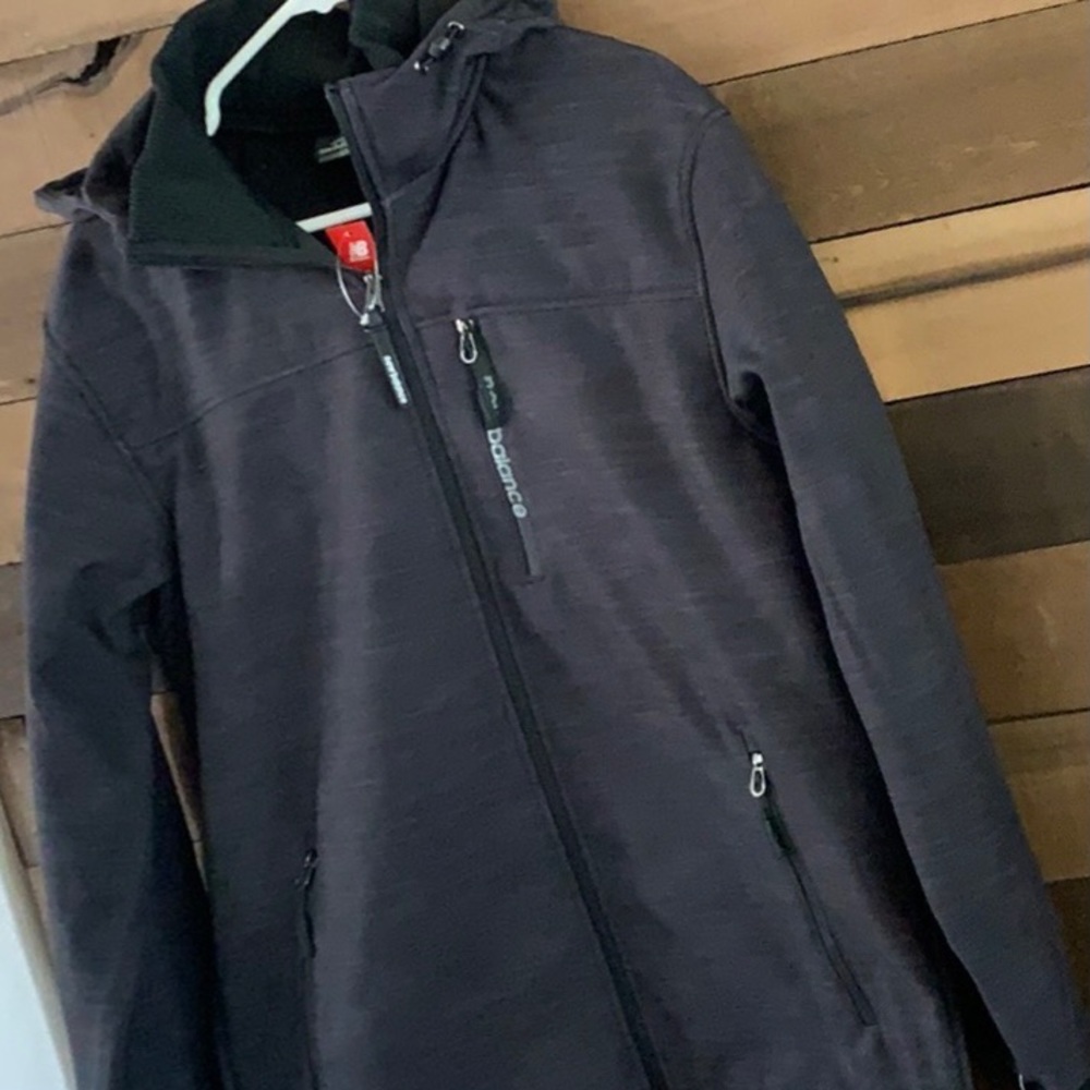 “NEW BALANCE” Black Jacket                      NWT